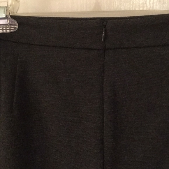 Size 16 grey knit skirt with full lining - Picture 4 of 6